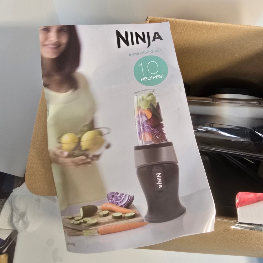 Ninja Fit Personal Blender 700 Watts QB3000SS 16oz Cups Black Silver Open Box - Picture 8 of 16